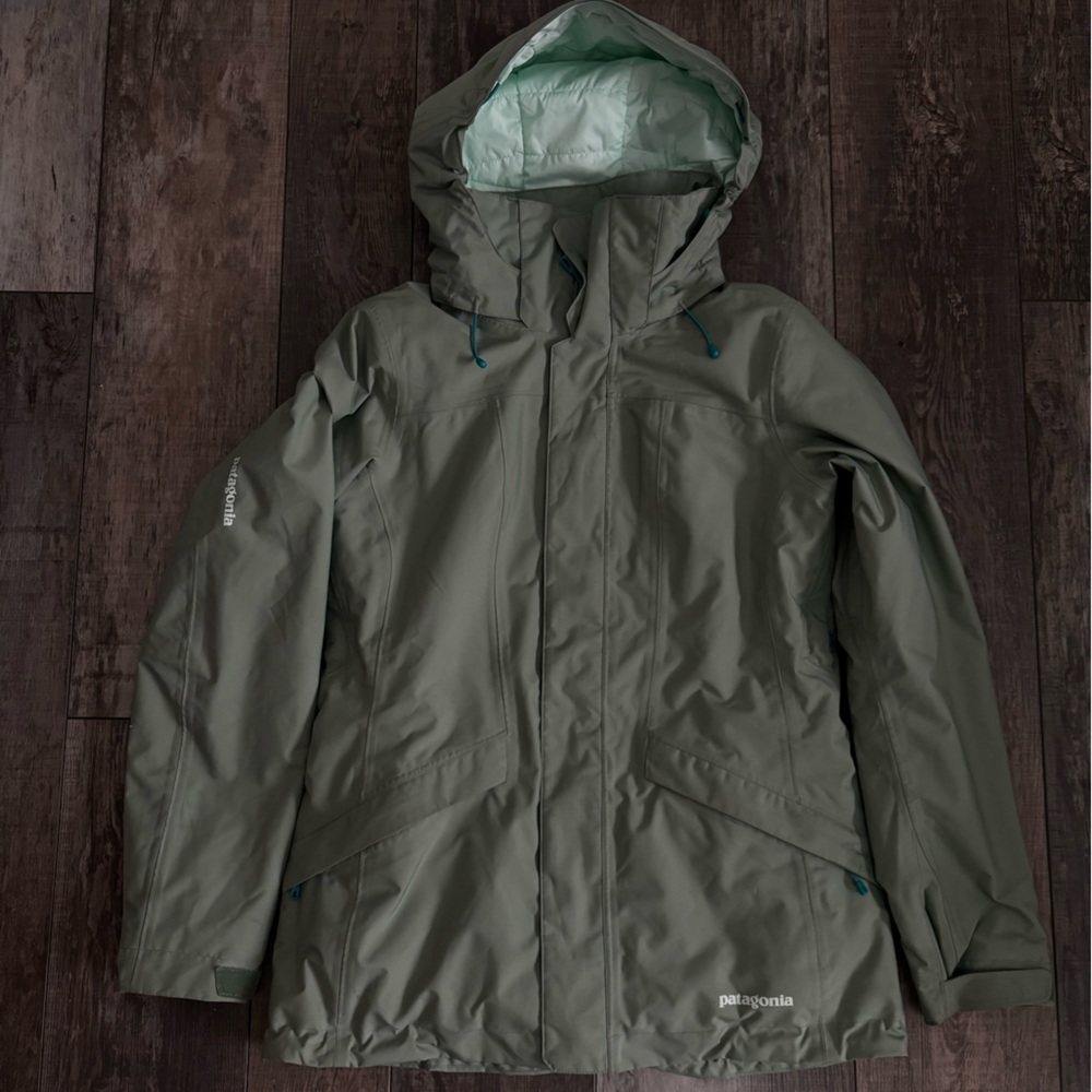 Patagonia Women’s Snowbelle Insulated Ski Jacket